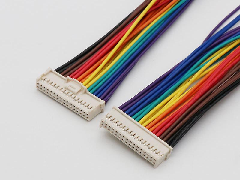 2.0mm間距帶扣汽車(chē)連接器接插件端子線束